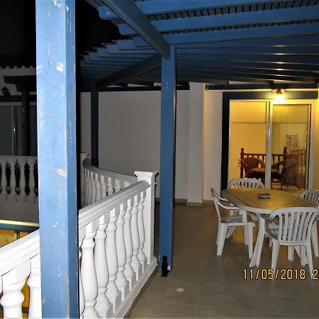Dioni * Coral Bay