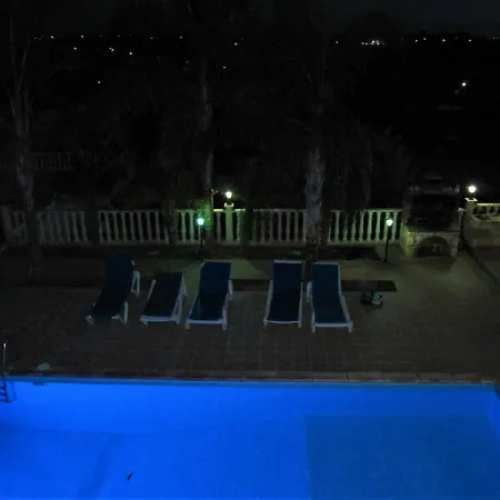 Dioni * Coral Bay