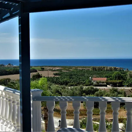 Dioni Holiday home *