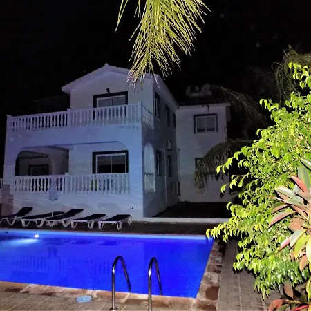 Dioni Holiday home *