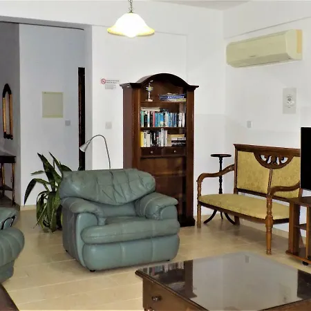 Dom wakacyjny Dioni *