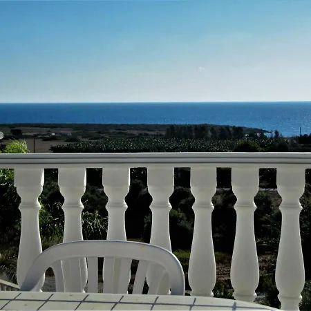 Dioni * Coral Bay