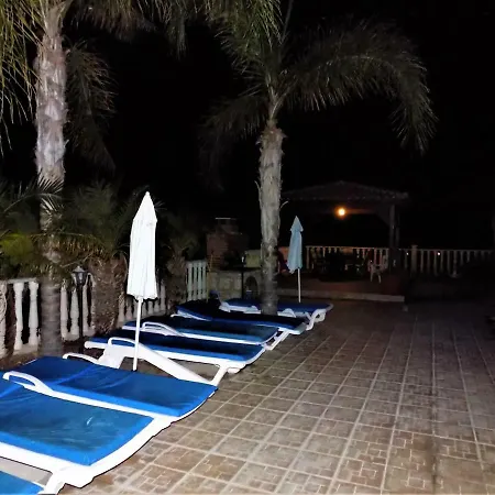 Dioni * Coral Bay